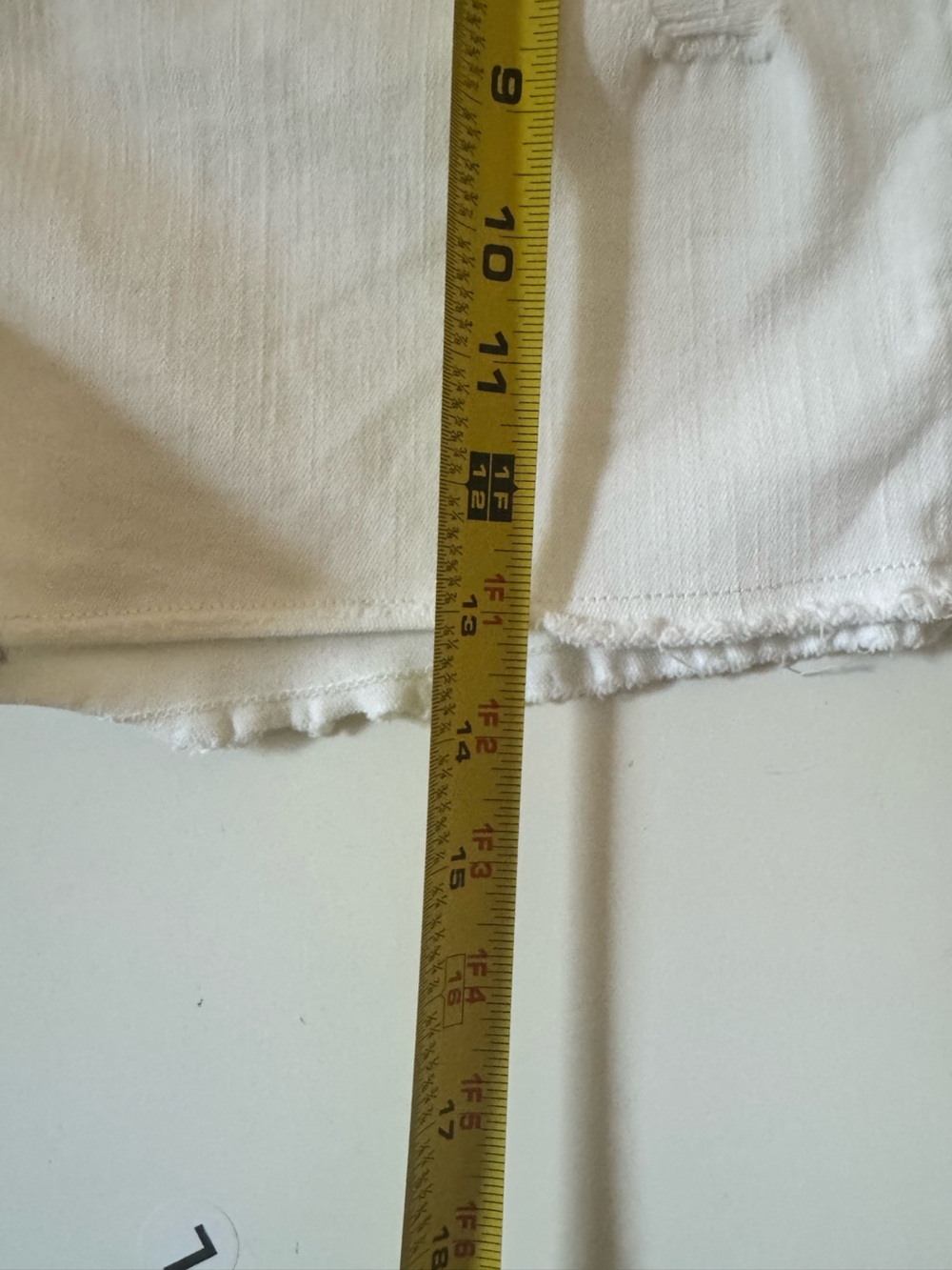Miss Me Mid-Rise Stretch Short Size 34 - Picture 14 of 15